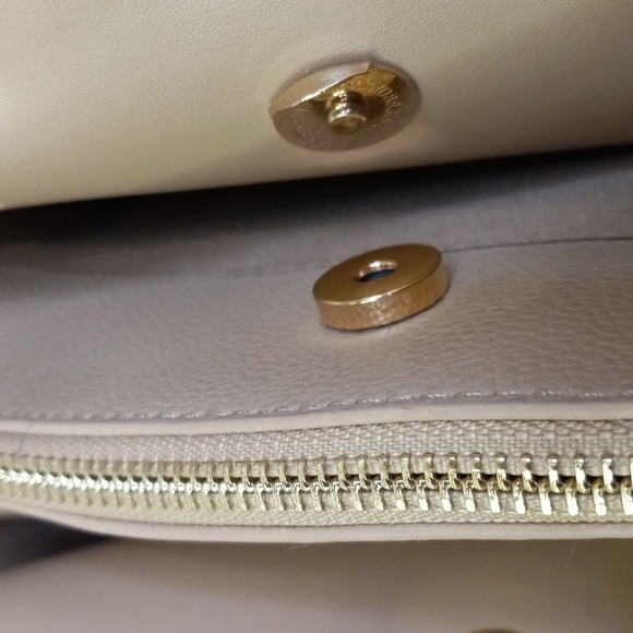 VEGAN Like Dreams EUC Everywhere Bag PVC Leather Handbag Wooden Handle… - Picture 9 of 13